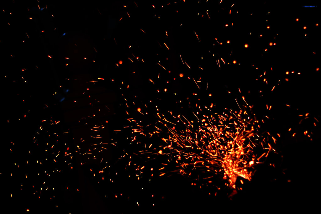 چهارشنبه سوری یا چهارشنبه سوزی ؟