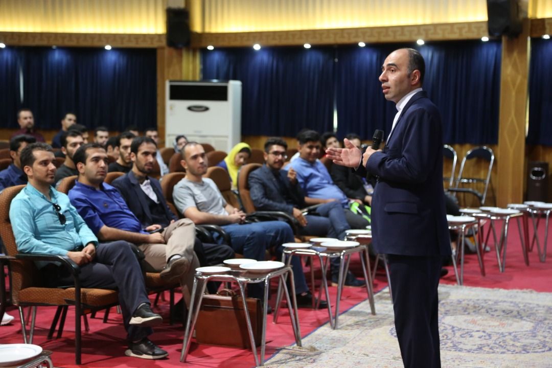 فن بیان استاد صادقلو